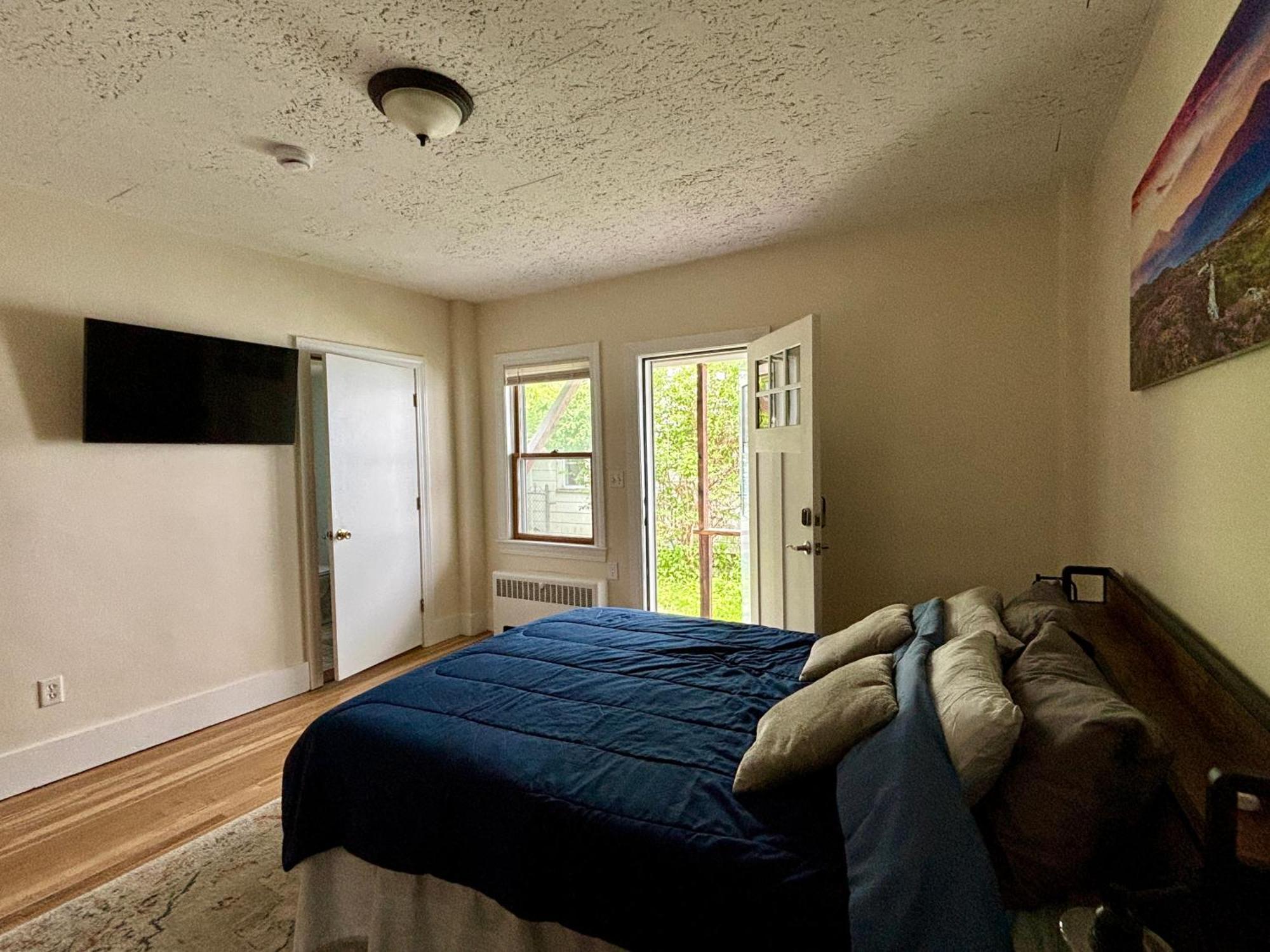 Traveler'S Den In Medford Apartment ภายนอก รูปภาพ