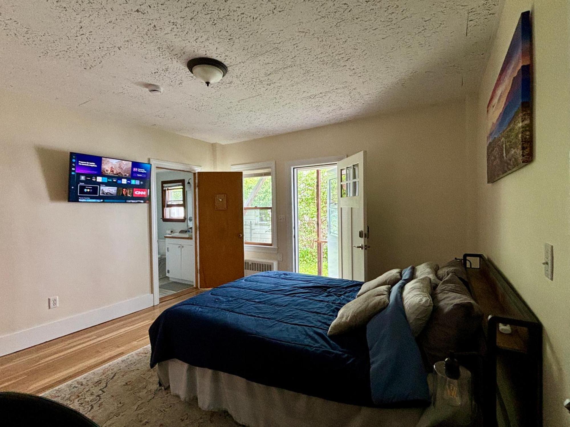 Traveler'S Den In Medford Apartment ภายนอก รูปภาพ